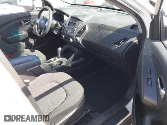 2010 Hyundai Tucson GLS with VIN KM8JT3AC7AU020547, listed as a IAAI auction lot 42014150 with 106,559 mi miles and . Bid and sale history available at DreamBid. Image 5.