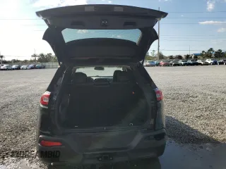 2018 Jeep Cherokee Latitude Plus with VIN 1C4PJLLX3JD534240, listed as a Copart auction lot 44310025 with 121,951 mi miles and Salvage Title. Bid and sale history available at carsss.com. Image 6.