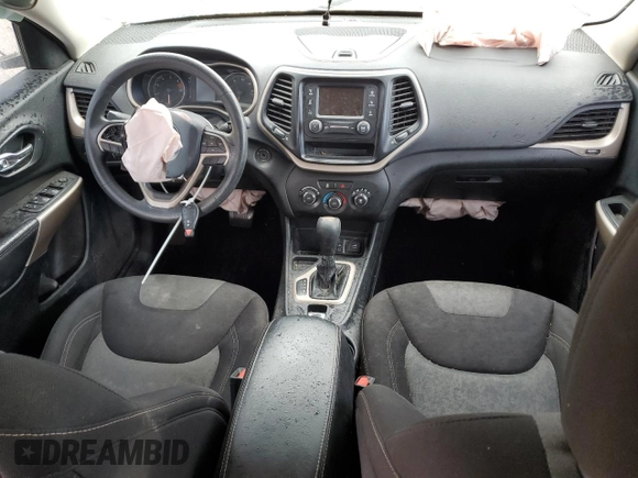 2018 Jeep Cherokee Latitude с VIN 1C4PJLCB6JD565079, выставлен на аукционе Copart как лот 88701235 с пробегом Не указан миль и Списание • Salvage title. История ставок и продаж доступна на DreamBid. Изображение 8.