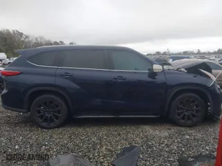 2023 Toyota Highlander L with VIN 5TDKDRAH3PS043096, listed as a IAAI auction lot 41258423 with 30,577 mi miles. Bid and sale history available at carsss.com. Image 14.