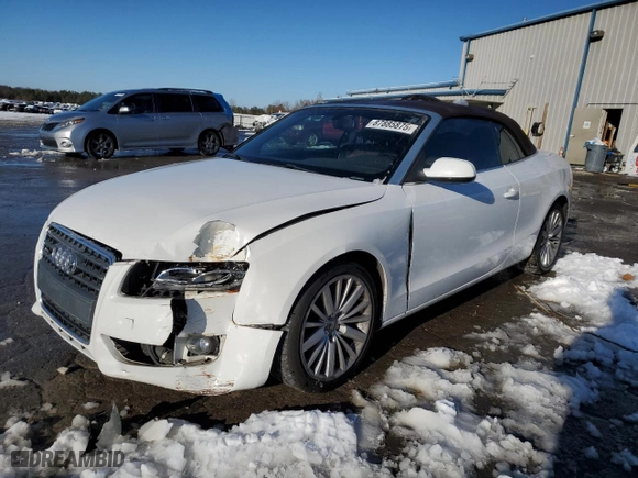 2010 Audi A5 Premium Plus with VIN WAULFAFH2AN019021, listed as a Copart auction lot 87885875 with 95,838 mi miles and Salvage Title. Bid and sale history available at carsss.com. Image 1.