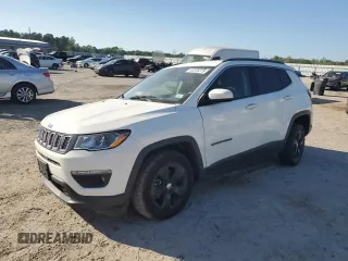 2020 Jeep Compass Latitude with VIN 3C4NJDBB0LT101376, listed as a Copart auction lot 52676275 with 35,965 mi miles and Salvage title. Bid and sale history available at DreamBid. Image 1.