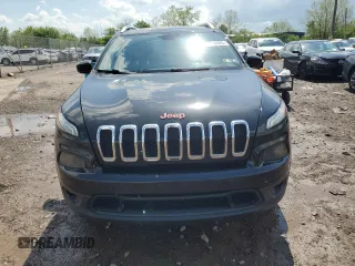 2016 Jeep Cherokee Latitude with VIN 1C4PJMCB3GW253918, listed as a Copart auction lot 55814925 with 101,008 mi miles and Clean Title. Bid and sale history available at carsss.com. Image 5.