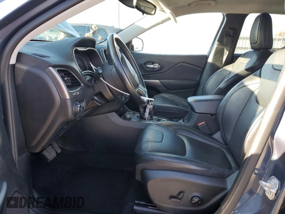2020 Jeep Cherokee Latitude Plus z VIN 1C4PJMLX9LD636733, wystawiony jako Copart lot #86963844 z przebiegiem 54 194 mil mil oraz Szkoda całkowita • Salvage title. Historia ofert i sprzedaży dostępna na DreamBid. Obrazek 7.