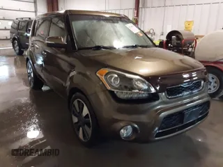 2012 Kia Soul + with VIN KNDJT2A62C7442655, listed as a IAAI auction lot 41740493 with 120,409 mi miles. Bid and sale history available at carsss.com. Image 1.
