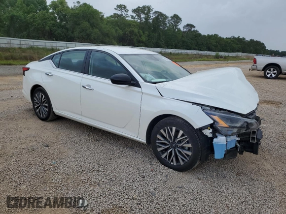 2025 Nissan Altima SV z VIN 1N4BL4DV1SN300042, wystawiony jako Copart lot #54132235 z przebiegiem 21 988 mil mil oraz Szkoda całkowita • Salvage title. Historia ofert i sprzedaży dostępna na DreamBid. Obrazek 4.