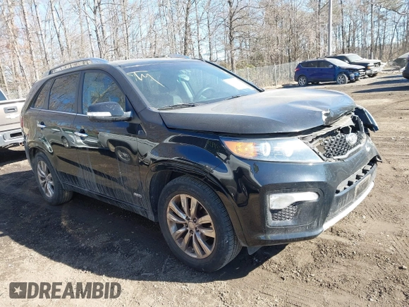 2012 Kia Sorento SX with VIN 5XYKWDA28CG271014, listed as a IAAI auction lot 41401638 with 135,772 mi miles. Bid and sale history available at carsss.com. Image 1.
