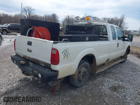 2011 Ford F-350 with VIN 1FT7X3B6XBEA80460, listed as a IAAI auction lot 41367342 with 348,242 mi miles and . Bid and sale history available at DreamBid. Image 4.