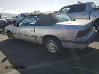 1992 Chrysler LeBaron z VIN 1C3X44539NF136763, wystawiony jako Copart lot #51253645 z przebiegiem 73 364 mil mil oraz Czysty tytuł • Clean title. Historia ofert i sprzedaży dostępna na DreamBid. Obrazek 2.