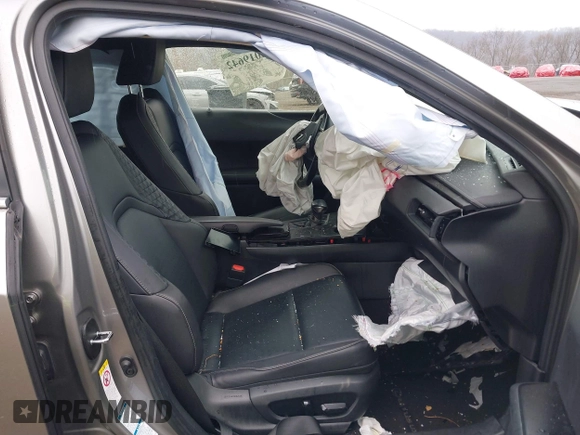 2019 Lexus UX 250h z VIN JTHU9JBH9K2008345, wystawiony jako IAAI lot #42019642 z przebiegiem Nie podano mil oraz . Historia ofert i sprzedaży dostępna na DreamBid. Obrazek 5.