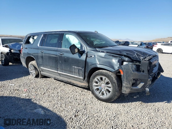 2021 GMC Yukon XL Denali with VIN 1GKS2JKL3MR397757, listed as a Copart auction lot 42975535 with 46,946 mi miles and Salvage Title. Bid and sale history available at carsss.com. Image 4.