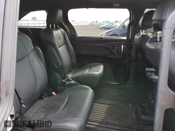 2021 Toyota Sienna XSE with VIN 5TDDSKFC7MS037087, listed as a Copart auction lot 50401395 with 81,184 mi miles and Salvage Title. Bid and sale history available at carsss.com. Image 11.