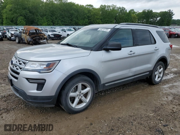 2018 Ford Explorer XLT z VIN 1FM5K7D81JGC69458, wystawiony jako Copart lot #54015705 z przebiegiem 169 783 mil mil oraz Szkoda całkowita • Salvage title. Historia ofert i sprzedaży dostępna na DreamBid. Obrazek 1.