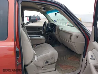 2001 Chevrolet Silverado 1500 LS with VIN 2GCEC19T211306736, listed as a IAAI auction lot 41887724 with 1 mi miles. Bid and sale history available at carsss.com. Image 5.