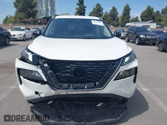 2021 Nissan Rogue S z VIN JN8AT3AA0MW011687, wystawiony jako IAAI lot #42034547 z przebiegiem 50 989 mil mil oraz . Historia ofert i sprzedaży dostępna na DreamBid. Obrazek 12.