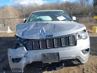 2021 Jeep Grand Cherokee Laredo X with VIN 1C4RJFAG5MC617174, listed as a IAAI auction lot 41468102 with 30,594 mi miles. Bid and sale history available at carsss.com. Image 12.