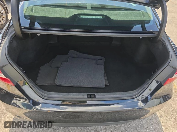 2019 Toyota Camry Hybrid LE z VIN 4T1B31HK0KU511923, wystawiony jako IAAI lot #42566419 z przebiegiem 67 166 mil mil oraz . Historia ofert i sprzedaży dostępna na DreamBid. Obrazek 16.