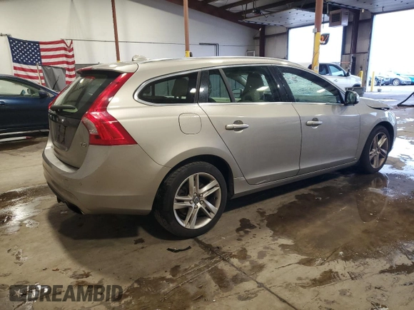 2015 Volvo V60 T5 Drive-E Premier with VIN YV140MEK7F1261304, listed as a Copart auction lot 81284994 with 124,505 mi miles and Salvage Title. Bid and sale history available at carsss.com. Image 3.