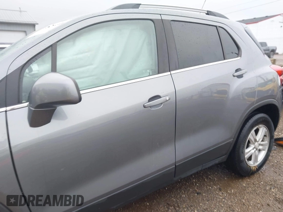 2020 Chevrolet Trax LT with VIN 3GNCJLSB5LL184716, listed as a IAAI auction lot 42420100 with 82,846 mi miles and . Bid and sale history available at DreamBid. Image 14.