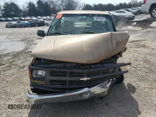1996 Chevrolet Silverado 1500 with VIN 1GCEC14W6TZ165097, listed as a Copart auction lot 48853555 with 205,981 mi miles and Salvage Title. Bid and sale history available at DreamBid. Image 5.