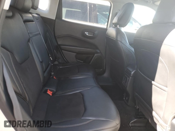 2018 Jeep Compass Latitude z VIN 3C4NJDBB8JT245898, wystawiony jako Copart lot #54578425 z przebiegiem 115 236 mil mil oraz Szkoda całkowita • Salvage title. Historia ofert i sprzedaży dostępna na DreamBid. Obrazek 11.