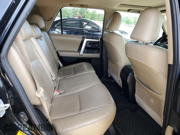 2010 Toyota 4Runner SR5 z VIN JTEZU5JR8A5000530, wystawiony jako Copart lot #55772475 z przebiegiem Nie podano mil oraz Szkoda całkowita • Salvage title. Historia ofert i sprzedaży dostępna na DreamBid. Obrazek 10.