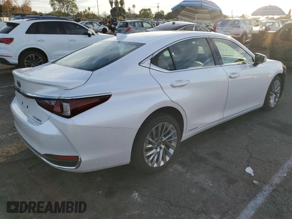 2022 Lexus ES 300h Luxury with VIN 58AEA1C11NU018217, listed as a Copart auction lot 43803745 with 9,446 mi miles and Salvage title. Bid and sale history available at DreamBid. Image 3.
