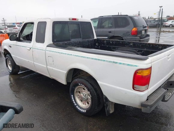 1998 Ford Ranger XL with VIN 1FTYR14XXWPB50753, listed as a IAAI auction lot 40927381 with 352,183 mi miles. Bid and sale history available at carsss.com. Image 3.