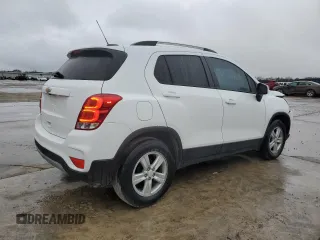 2021 Chevrolet Trax LT with VIN KL7CJLSB8MB343558, listed as a Copart auction lot 44611825 with 39,896 mi miles and Salvage Title. Bid and sale history available at DreamBid. Image 3.