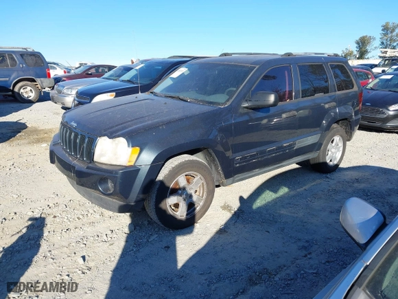 2006 Jeep Grand Cherokee Laredo with VIN 1J8GS48K86C348389, listed as a IAAI auction lot 41187321 with 166,275 mi miles. Bid and sale history available at carsss.com. Image 2.