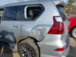 2019 Lexus GX 460 z VIN JTJBM7FX6K5236407, wystawiony jako IAAI lot #41468558 z przebiegiem 68 296 mil mil oraz . Historia ofert i sprzedaży dostępna na DreamBid. Obrazek 6.