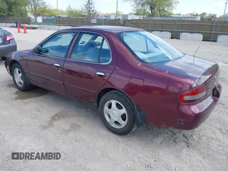 1997 Nissan Altima XE z VIN 1N4BU31D9VC185791, wystawiony jako IAAI lot #42209165 z przebiegiem 90 942 mil mil oraz . Historia ofert i sprzedaży dostępna na DreamBid. Obrazek 3.