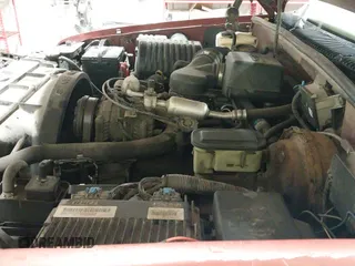 1998 Chevrolet Silverado 1500 с VIN 1GCEK19M4WE211015, выставлен на аукционе IAAI как лот 41648313 с пробегом 176 437 миль миль и . История ставок и продаж доступна на DreamBid. Изображение 19.