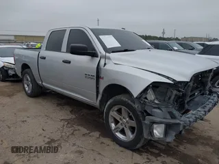 2018 Ram 1500 Express z VIN 3C6RR6KT9JG250686, wystawiony jako IAAI lot #41413614 z przebiegiem 145 051 mil mil oraz . Historia ofert i sprzedaży dostępna na DreamBid. Obrazek 1.