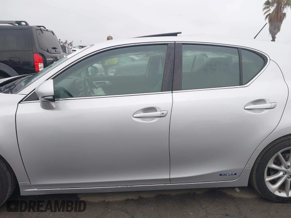 2012 Lexus CT 200h with VIN JTHKD5BHXC2080234, listed as a IAAI auction lot 41911973 with 86,261 mi miles and . Bid and sale history available at DreamBid. Image 14.
