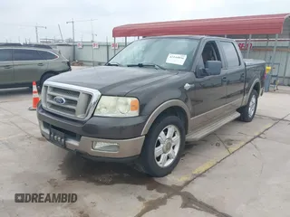 2005 Ford F-150 XLT z VIN 1FTPW12515KE76541, wystawiony jako IAAI lot #42144856 z przebiegiem 239 039 mil mil oraz . Historia ofert i sprzedaży dostępna na DreamBid. Obrazek 17.