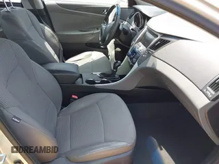 2012 Hyundai Sonata Limited z VIN 5NPEC4AC9CH354782, wystawiony jako IAAI lot #42416670 z przebiegiem 131 636 mil mil oraz . Historia ofert i sprzedaży dostępna na DreamBid. Obrazek 5.