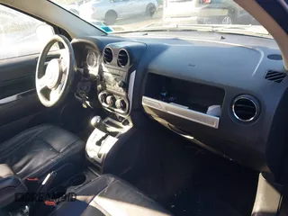 2016 Jeep Compass Latitude with VIN 1C4NJDEB7GD746114, listed as a IAAI auction lot 41571587 with 112,645 mi miles. Bid and sale history available at carsss.com. Image 5.