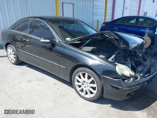 2004 Mercedes-Benz CLK-Class 3.2L with VIN WDBTJ65J64F107943, listed as a IAAI auction lot 41938425 with 187,483 mi miles. Bid and sale history available at carsss.com. Image 1.