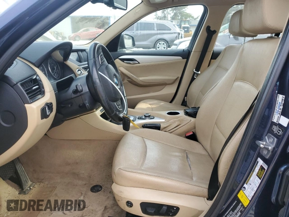 2014 BMW X1 xDrive28i with VIN WBAVL1C53EVY10594, listed as a Copart auction lot 51332745 with 163,134 mi miles and Clean Title. Bid and sale history available at carsss.com. Image 7.
