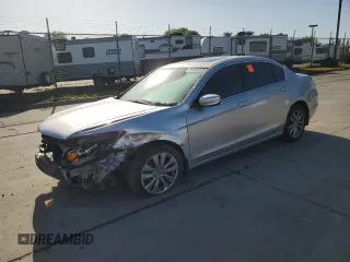 2011 Honda Accord EX z VIN 1HGCP2F76BA117802, wystawiony jako Copart lot #51365525 z przebiegiem 229 998 mil mil oraz Szkoda całkowita • Salvage title. Historia ofert i sprzedaży dostępna na DreamBid. Obrazek 1.