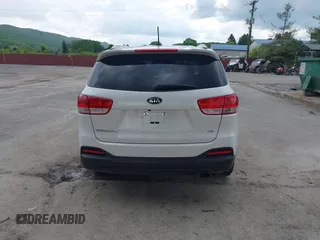 2017 Kia Sorento LX с VIN 5XYPGDA58HG335914, выставлен на аукционе IAAI как лот 42230037 с пробегом 98 202 миль миль и . История ставок и продаж доступна на DreamBid. Изображение 16.
