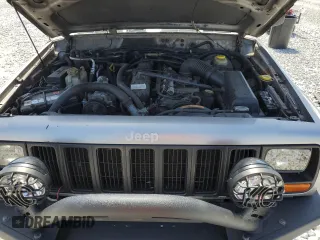 2000 Jeep Cherokee Classic with VIN 1J4FF58S0YL148245, listed as a Copart auction lot 53955735 with 185,307 mi miles and Clean Title. Bid and sale history available at carsss.com. Image 12.