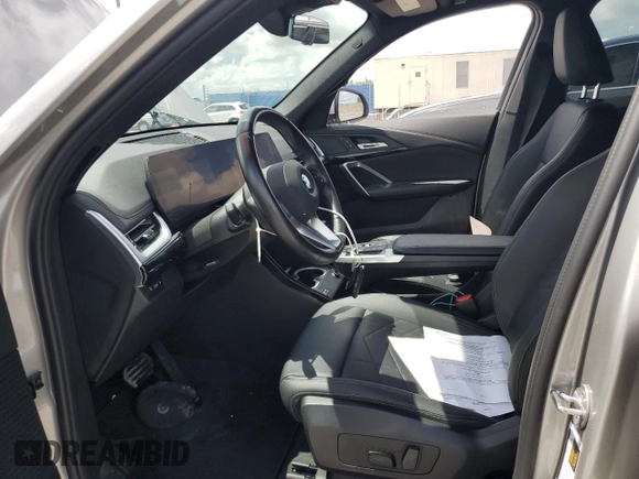 2024 BMW X1 xDrive28i with VIN WBX73EF07R5007427, listed as a Copart auction lot 64377815 with 25,783 mi miles and Clean title. Bid and sale history available at DreamBid. Image 7.