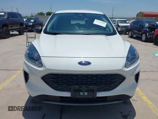 2022 Ford Escape SE z VIN 1FMCU9G60NUC01957, wystawiony jako IAAI lot #42221467 z przebiegiem 46 836 mil mil oraz . Historia ofert i sprzedaży dostępna na DreamBid. Obrazek 12.