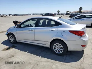 2013 Hyundai Accent GLS z VIN KMHCT4AE5DU416853, wystawiony jako Copart lot #57818195 z przebiegiem 84 550 mil mil oraz Szkoda całkowita • Salvage title. Historia ofert i sprzedaży dostępna na DreamBid. Obrazek 2.