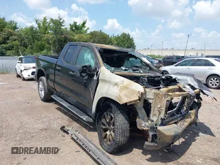 2020 Chevrolet Silverado 1500 Custom with VIN 1GCRWBEF0LZ133727, listed as a IAAI auction lot 39838746 with 1 mi miles. Bid and sale history available at carsss.com. Image 1.