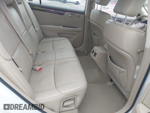 2010 Toyota Avalon XL with VIN 4T1BK3DB8AU354533, listed as a IAAI auction lot 41802797 with 117,956 mi miles and . Bid and sale history available at carsss.com. Image 8.
