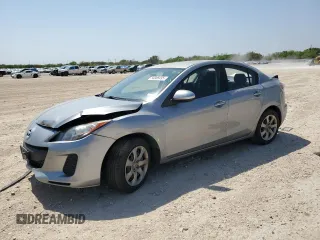 2012 Mazda 3 i Sport z VIN JM1BL1UF0C1501988, wystawiony jako Copart lot #50385495 z przebiegiem 110 574 mil mil oraz Szkoda całkowita • Salvage title. Historia ofert i sprzedaży dostępna na DreamBid. Obrazek 1.
