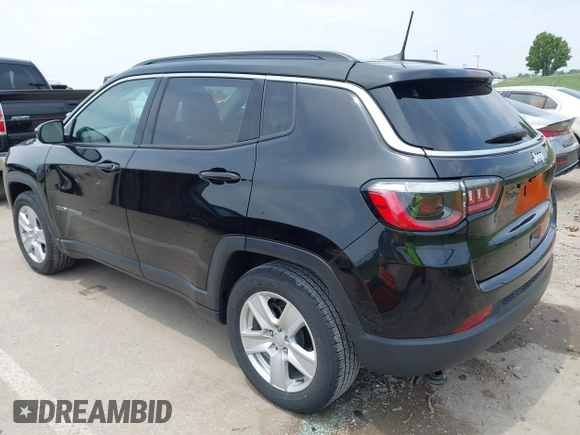 2022 Jeep Compass Latitude with VIN 3C4NJCBB4NT139111, listed as a IAAI auction lot 42380175 with 16,075 mi miles and . Bid and sale history available at DreamBid. Image 3.